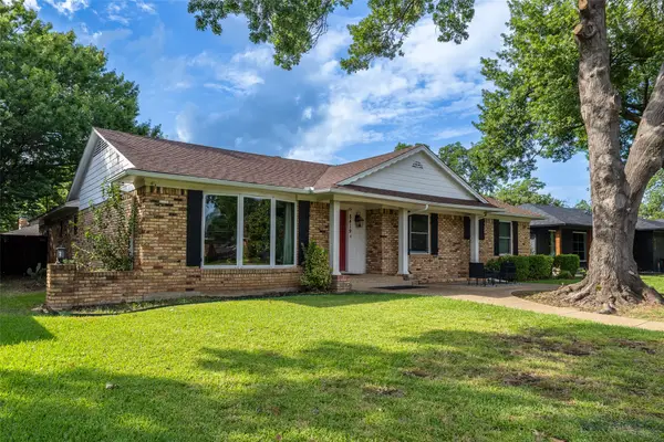 8419 Bocowood Drive, Dallas, TX 75228
