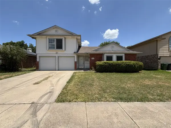 6421 Nellie Drive, Arlington, TX 76002