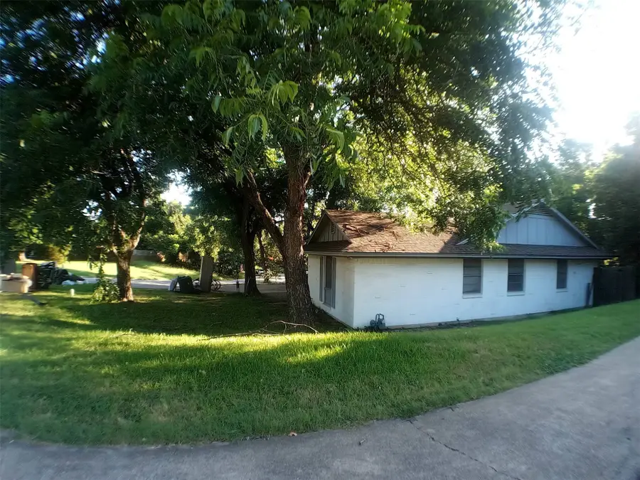522 4th Street, Grand Prairie, TX 75050 - #3