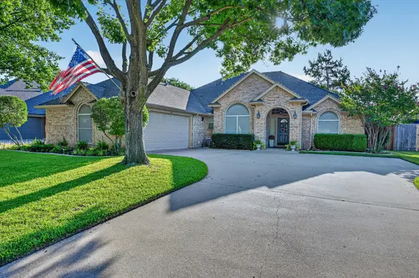 7312 Cottonwood Court, North Richland Hills, TX 76182
