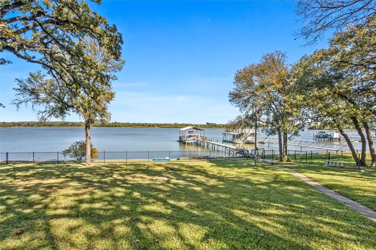 916 Kimbrough Road, Azle, TX 76020 - #1