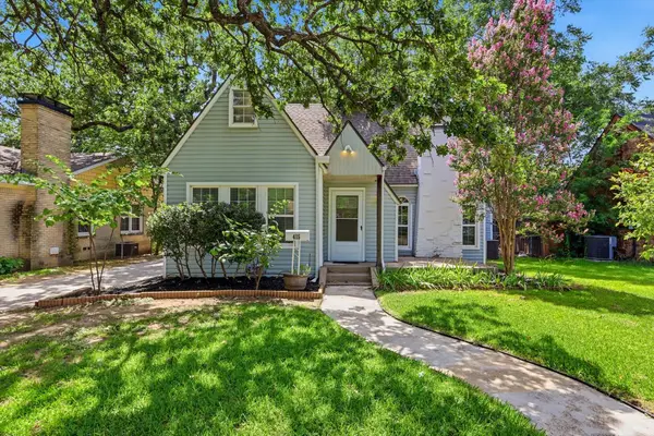 415 S Britain Road, Irving, TX 75060