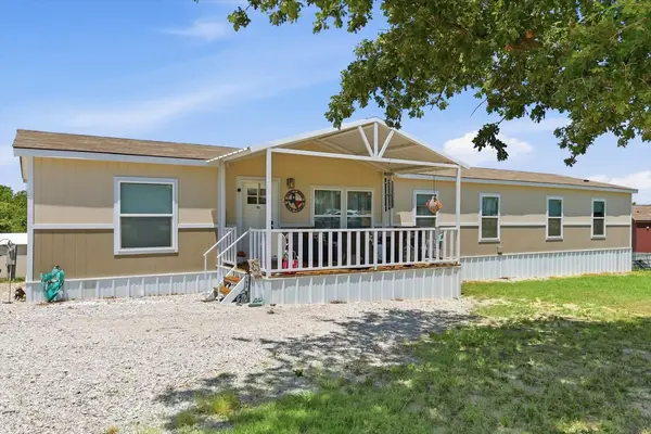 193 Firefly Drive, Springtown, TX 76082