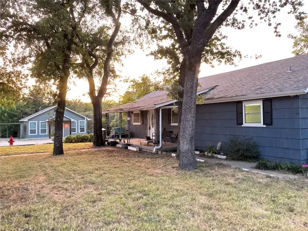 7420 Foster Drive, Lake Worth, TX 76135