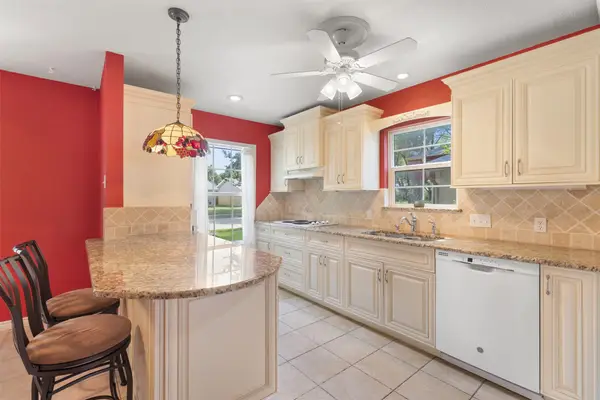 2825 Pinewood Drive, Garland, TX 75044