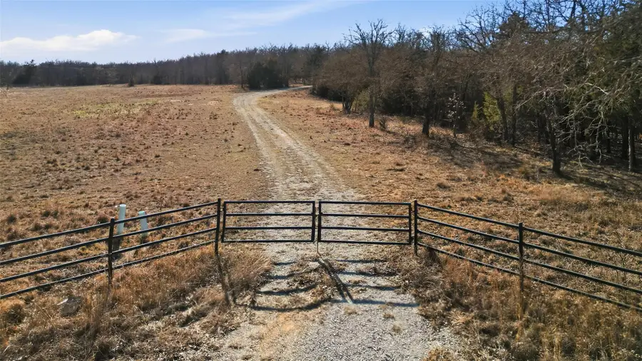 1619 County 156 Road, Whitesboro, TX 76273 - #2