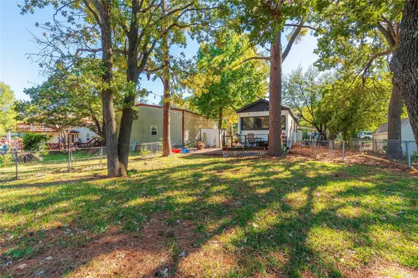 159 Oklahoma Avenue, Pottsboro, TX 75076