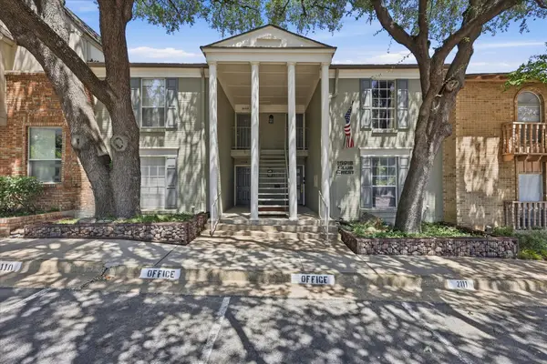 15918 Club Crest Drive #2111, Dallas, TX 75248