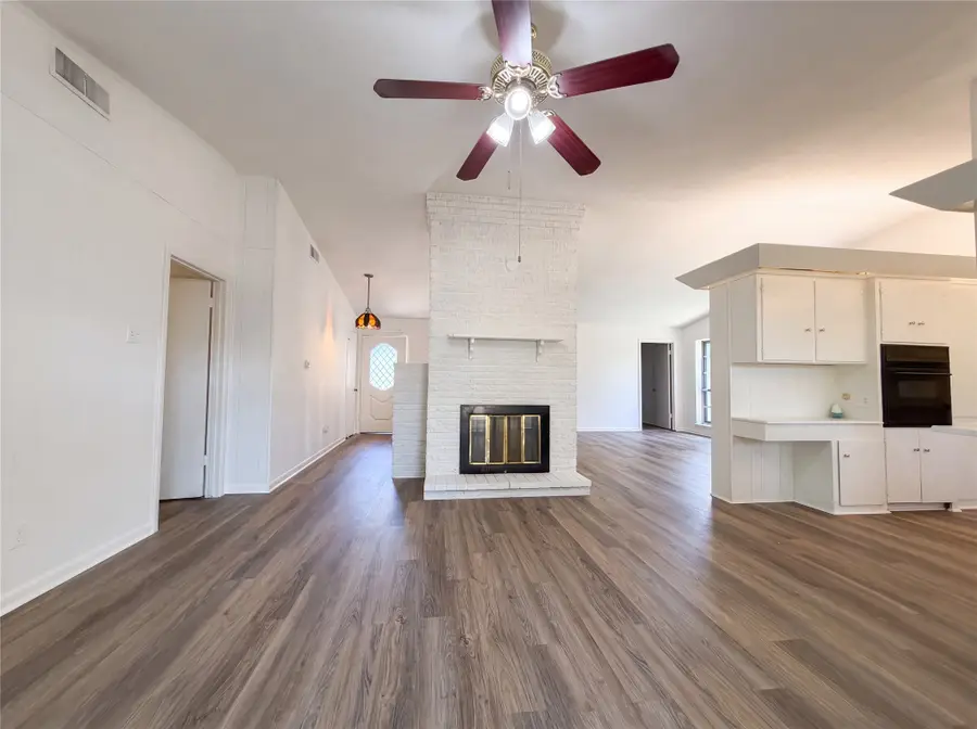 2111 Royal Oaks Drive, Irving, TX 75060 - #3