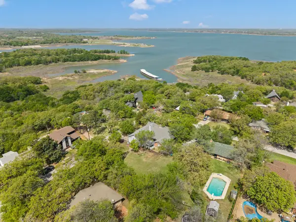 3716 Oakwood Drive, Grapevine, TX 76051
