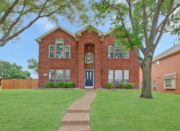 2724 Winterlake Drive, Carrollton, TX 75006