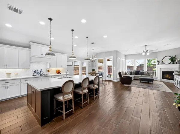 8712 Navidad Falls Drive, McKinney, TX 75071