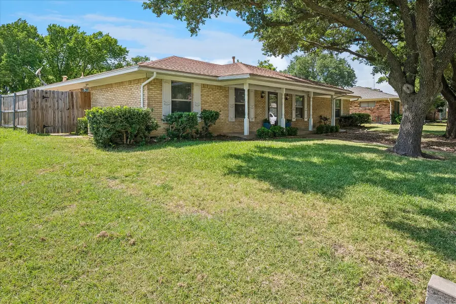 2022 Huntington Drive, Grand Prairie, TX 75051 - #2