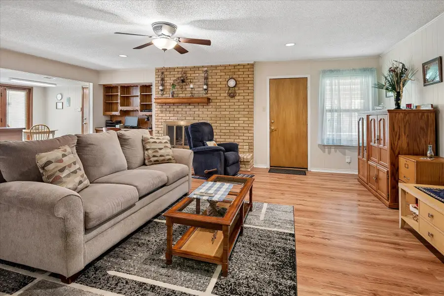 2022 Huntington Drive, Grand Prairie, TX 75051 - #3
