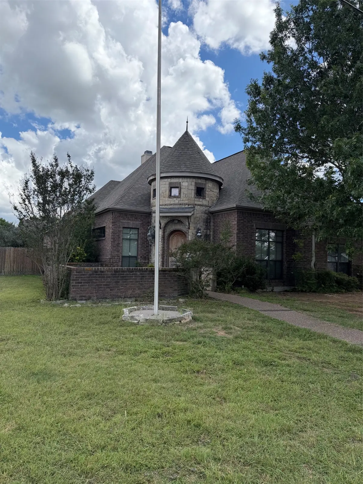 610 Vanishing Oaks Drive, Crawford, TX 76638 - #1