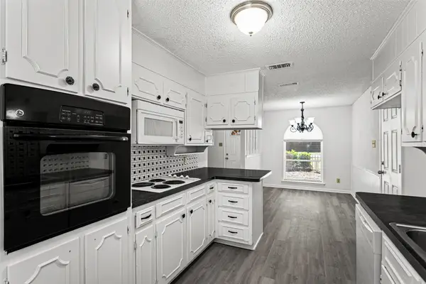 529 Georgetown Drive, Everman, TX 76140
