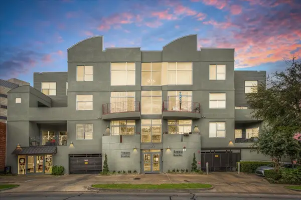 3333 Darcy Street #2102, Fort Worth, TX 76107