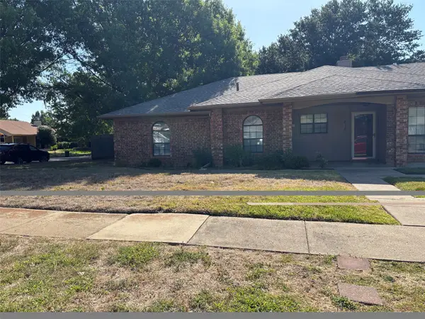 818 Midcreek Drive, Euless, TX 76039