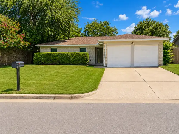 517 Annapolis Drive, Fort Worth, TX 76108