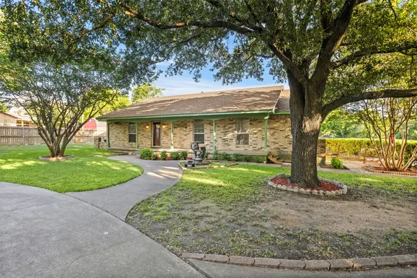 110 Pecan Street, Red Oak, TX 75154
