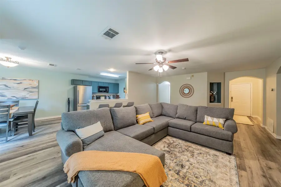 421 Oxford Street, Burleson, TX 76028 - #2
