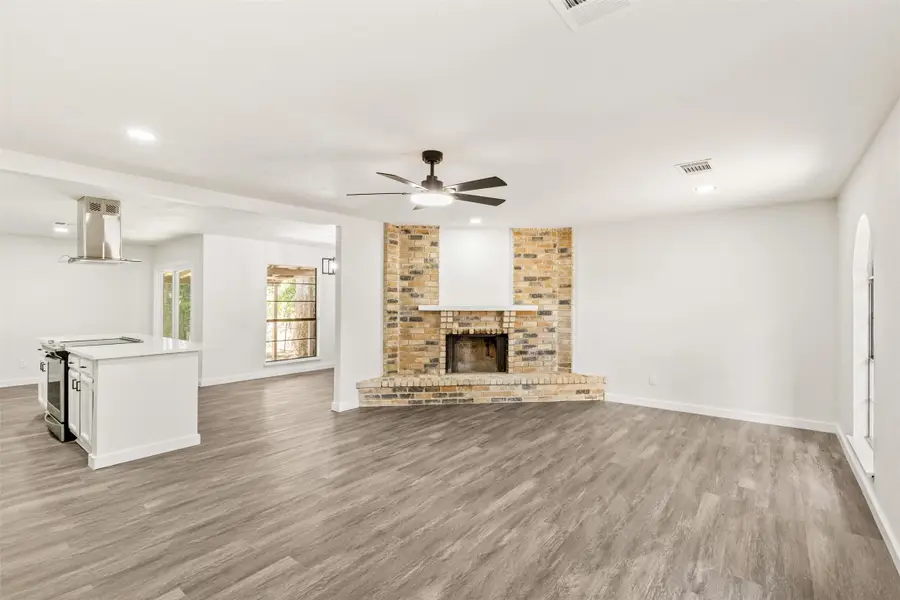 7616 Woodfield Road, Fort Worth, TX 76112 - #3
