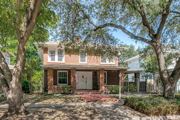 2212 Lipscomb Street, Fort Worth, TX 76110