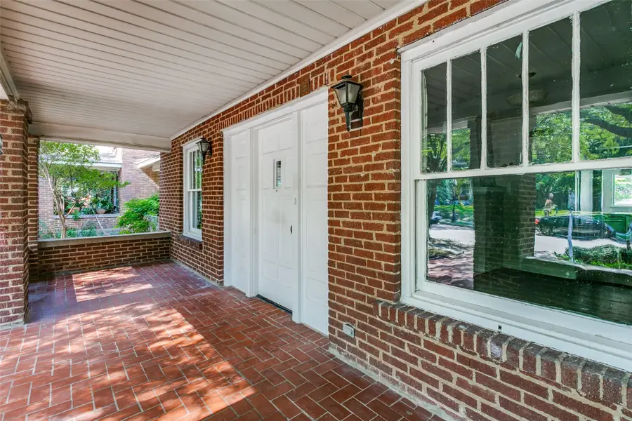 2212 Lipscomb Street, Fort Worth, TX 76110 - #3