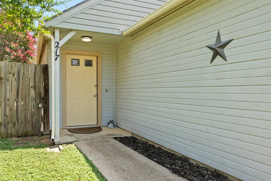 217 Teakwood Lane, Lewisville, TX 75067 - #2