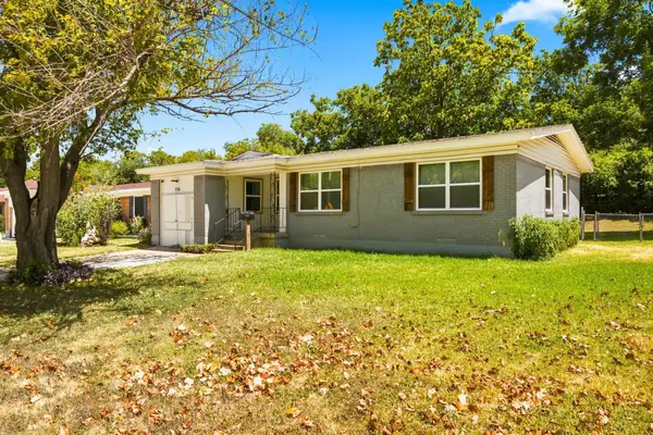 726 N Carrier Parkway, Grand Prairie, TX 75050