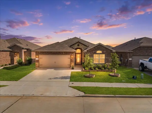 6220 Blacksmith Avenue, Fort Worth, TX 76179