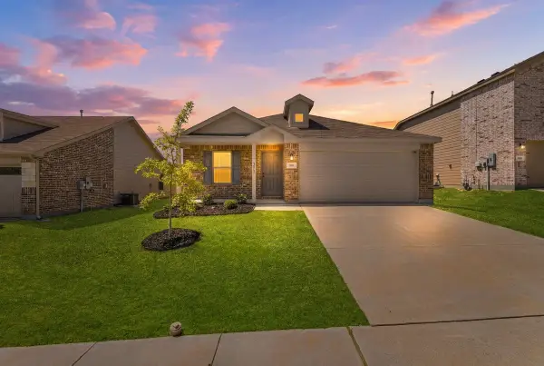 357 Dry Canyon Way, Fort Worth, TX 76177