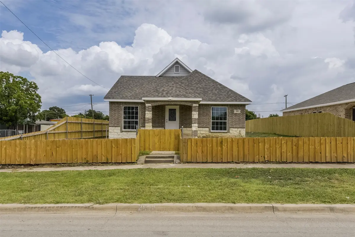 2502 S Denley Drive, Dallas, TX 75216 - #1