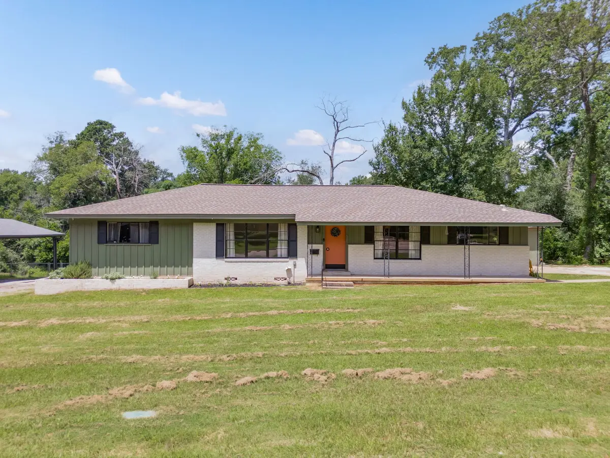137 Gardner Drive, Palestine, TX 75803 - #1