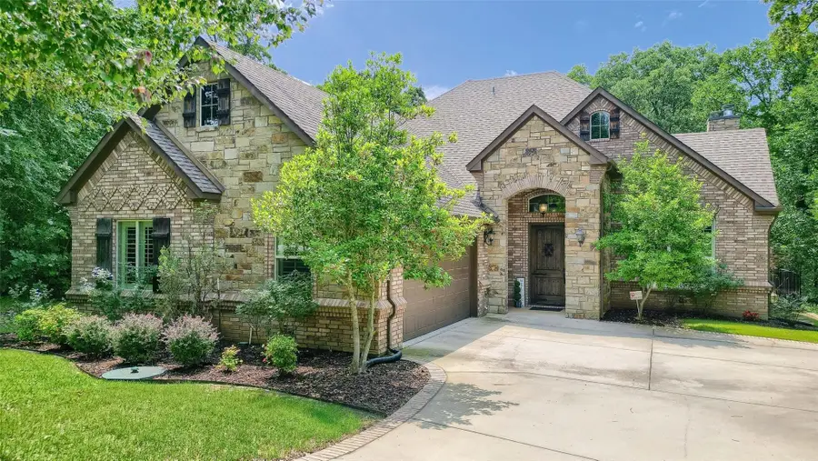 360 Dublin Circle, Gordonville, TX 76245 - #2