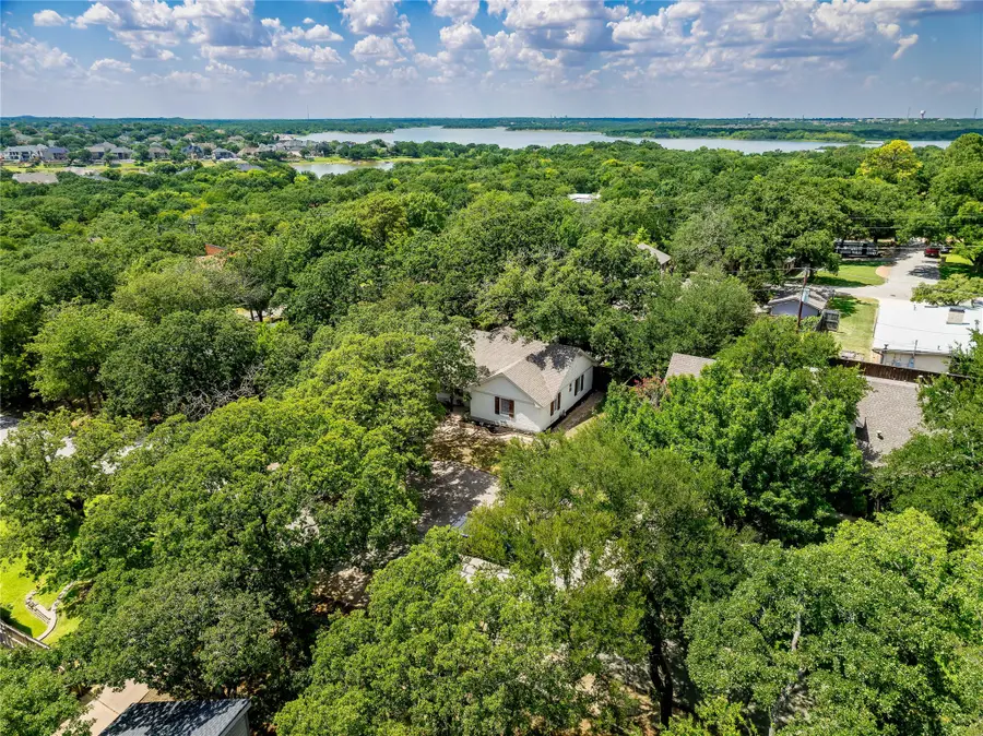 109 Oaktree Drive, Highland Village, TX 75077 - #2