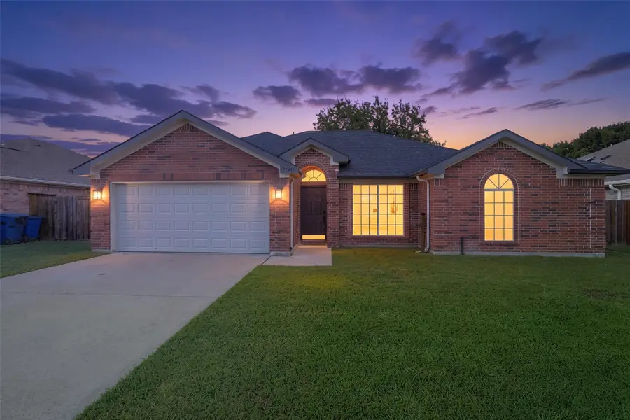 1020 Hannah Street, Burleson, TX 76028 - #2