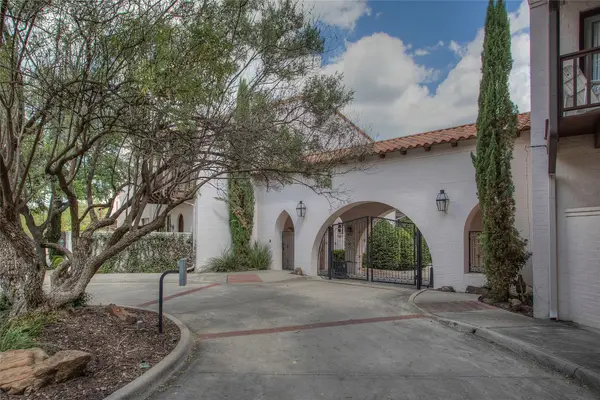 269 Casa Blanca Avenue, Fort Worth, TX 76107