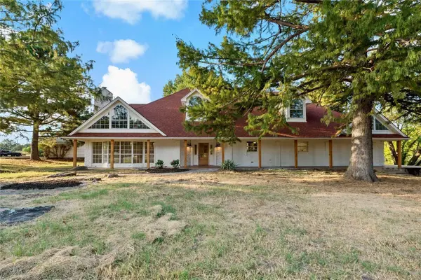 247 Fm 2648, Powderly, TX 75473