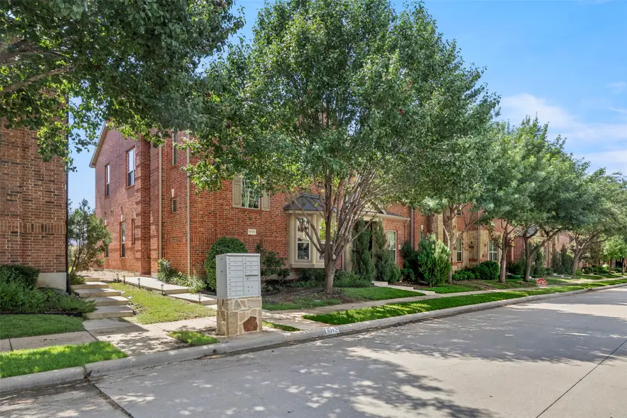 8712 Iron Horse Drive, Irving, TX 75063 - #2