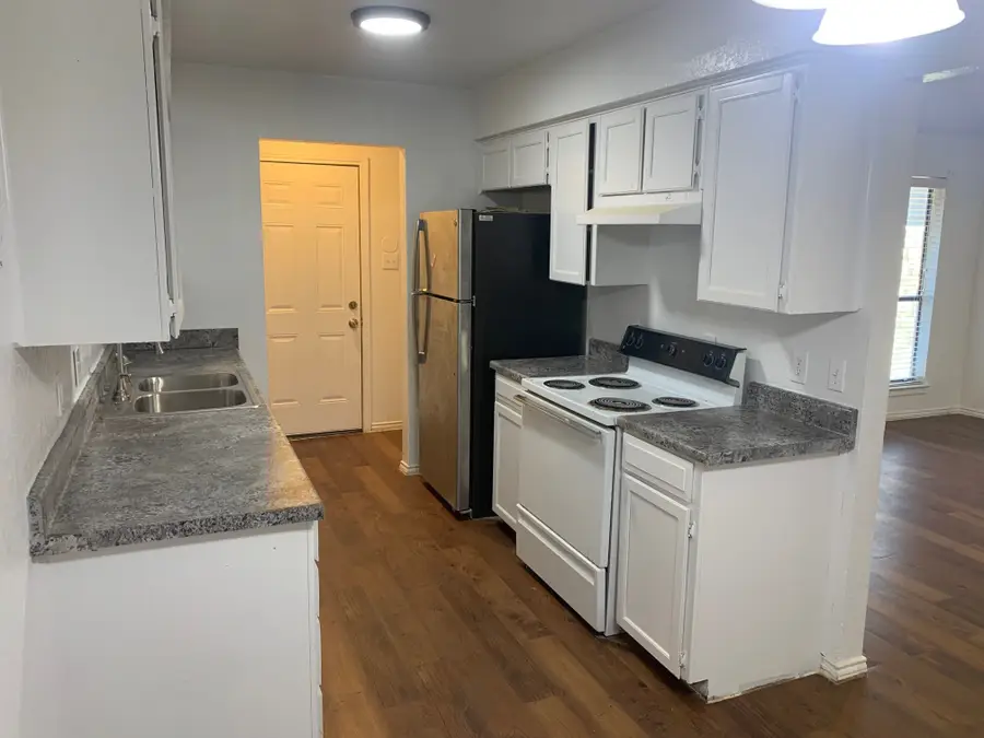 2825 Ridgecrest Drive, Fort Worth, TX 76133 - #3
