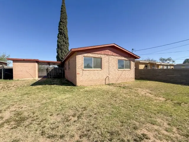 1402 E 42nd Street, Odessa, TX 79762 - #3