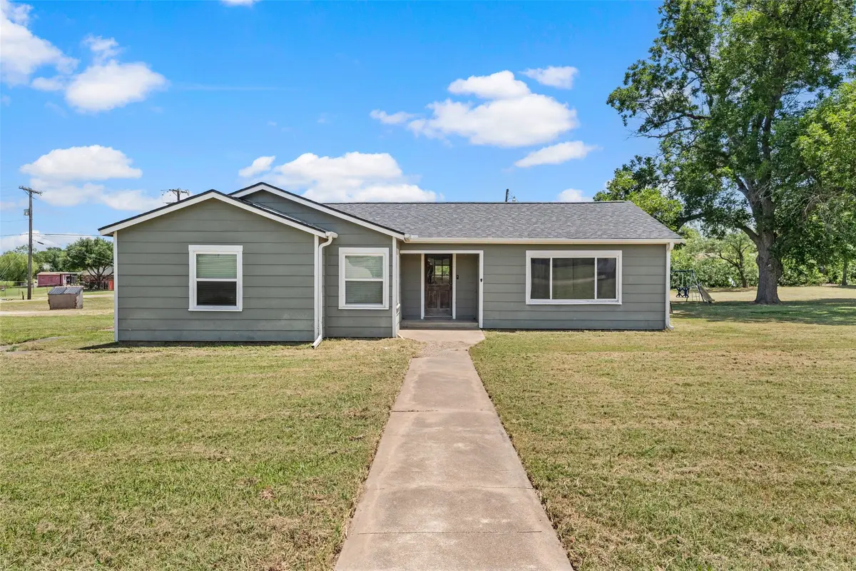 332 Illinois, China Spring, TX 76633 - #1