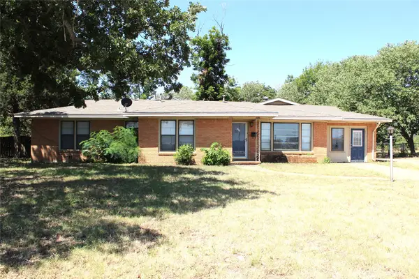 860 N Harbin Drive, Stephenville, TX 76401