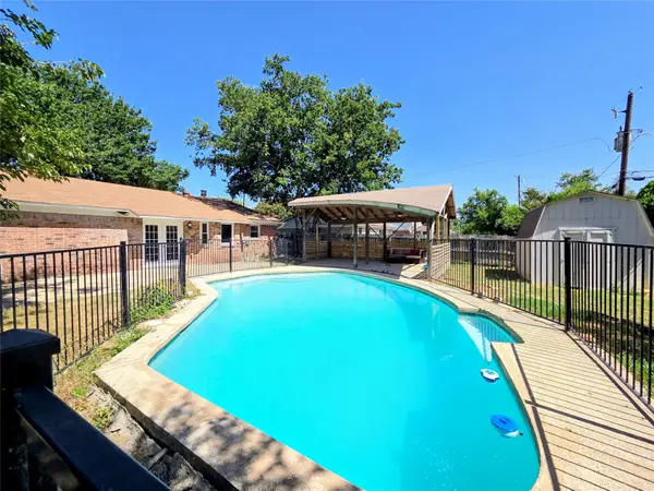 6620 Bernadine Drive, Watauga, TX 76148