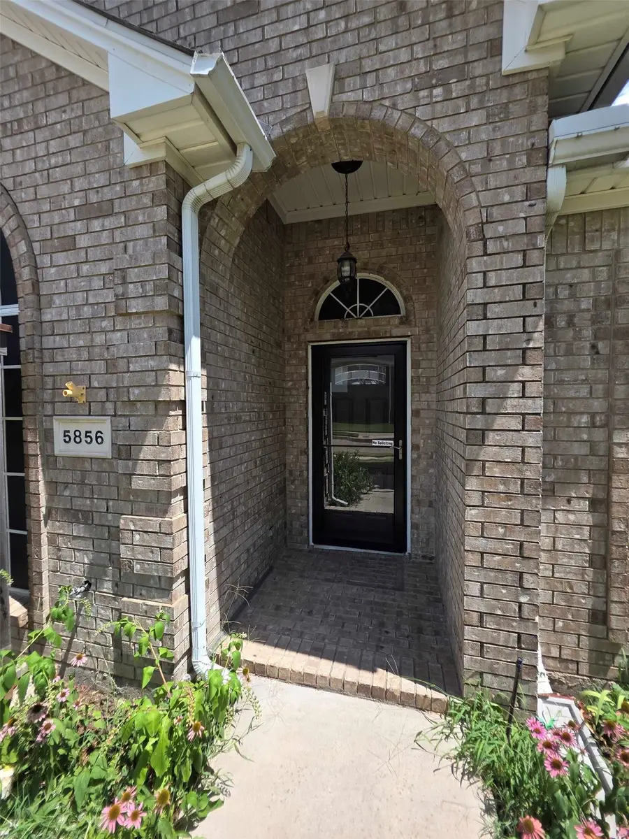 5856 Echo Bluff Drive, Haltom City, TX 76137 - #2