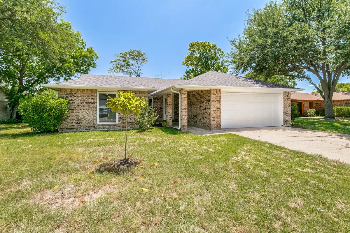 421 Goldfinch Drive, Fort Worth, TX 76108 - #1