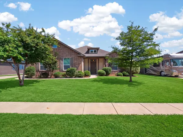 792 E Northside Drive, Pilot Point, TX 76258