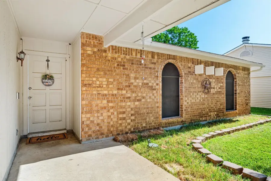 1026 Santa Fe Trail, Grand Prairie, TX 75052 - #2