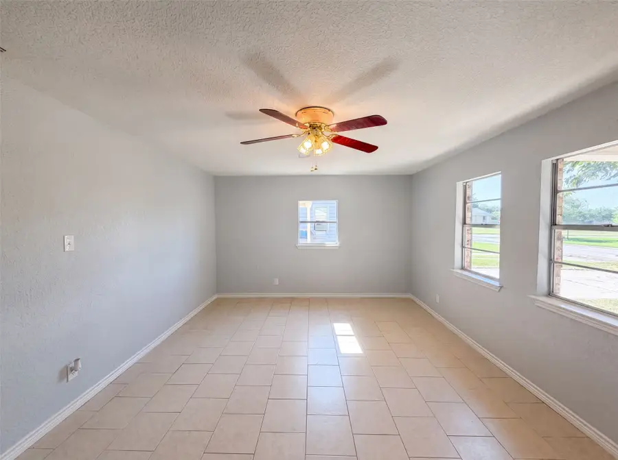 502 Jennings Street, Nocona, TX 76255 - #3